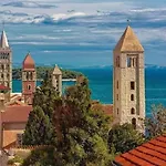 Milica Apartament Rab Town