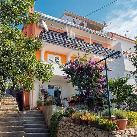 Milica Apartment Rab Town