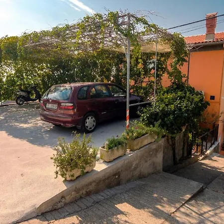Milica Apartment *
