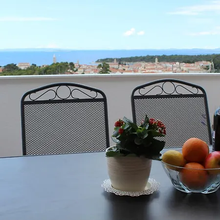 Milica Apartman Rab Town