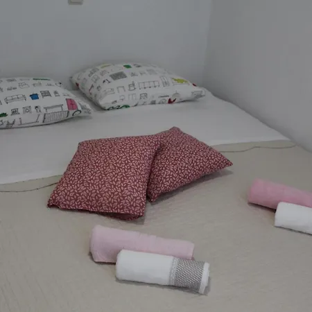 Milica Apartman Rab Town