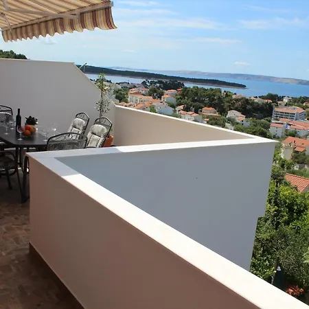 Milica Apartment Rab Town