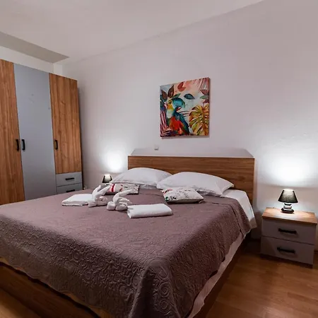 Apartment Milica Rab Town