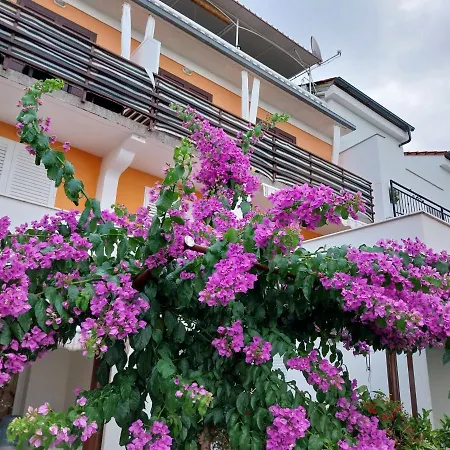 Milica Apartment *