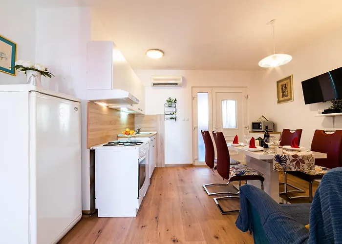 Apartman Milica Rab Town